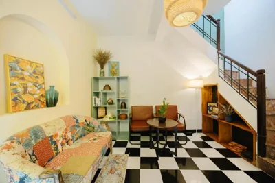 高级双人间 — Homestay and Eggcoffee Central Hanoi Old Quarter